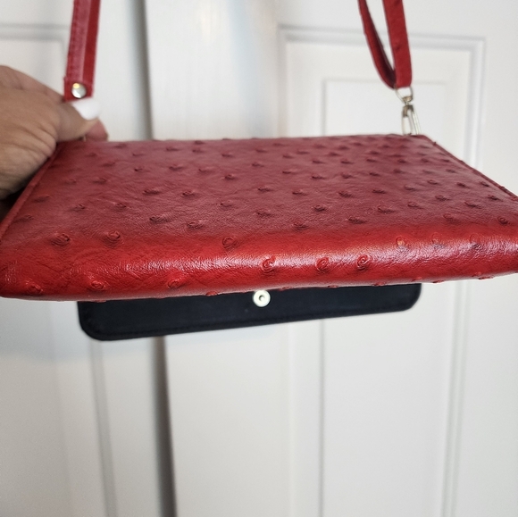 Red Faux Ostrich Women's Crossbody Bag - Picture 6 of 6